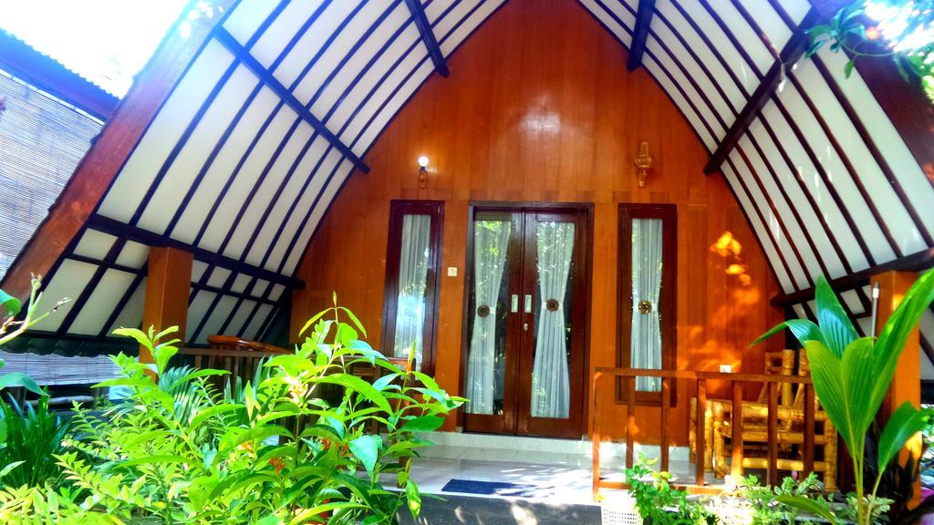 Ina Gili Guesthouse Gili Air Bagian luar foto