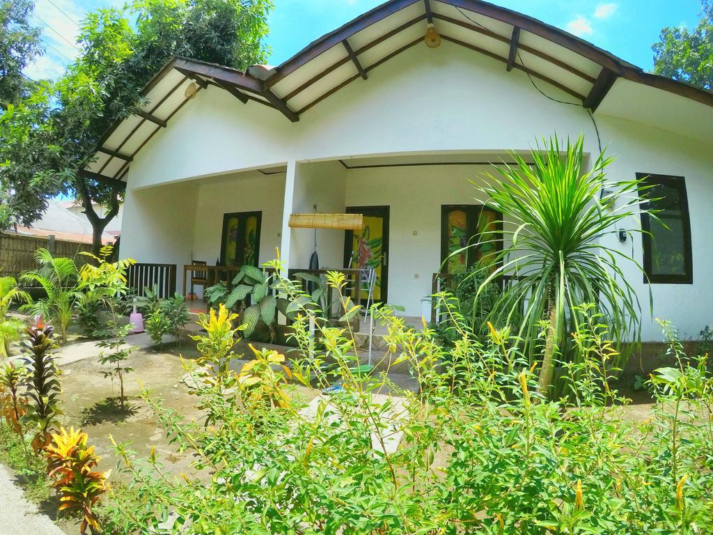 Ina Gili Guesthouse Gili Air Bagian luar foto