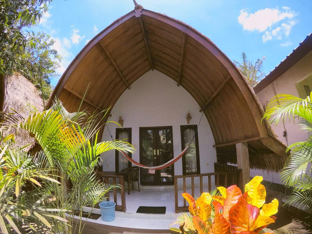 Ina Gili Guesthouse Gili Air Bagian luar foto