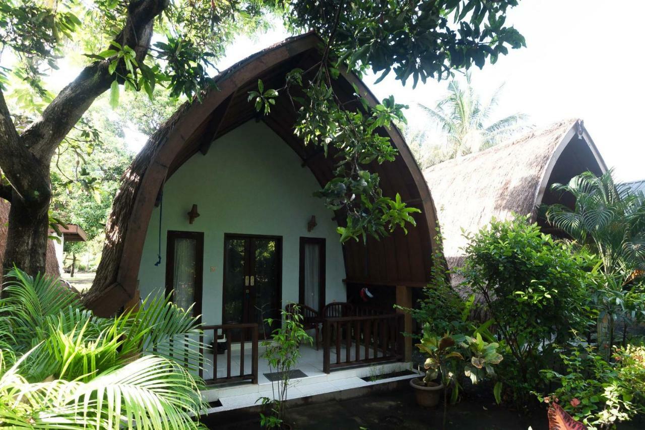 Ina Gili Guesthouse Gili Air Bagian luar foto